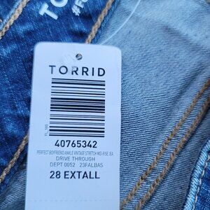 Torrid- Size 28 XT " Perfect Boyfriend Vintage Stretch Mid-Rise Jean